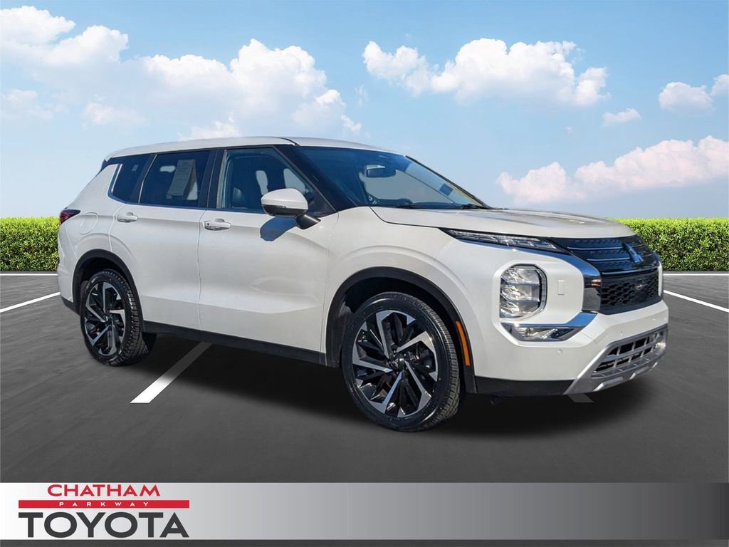 Used 2024 Mitsubishi Outlander SE Black Edition