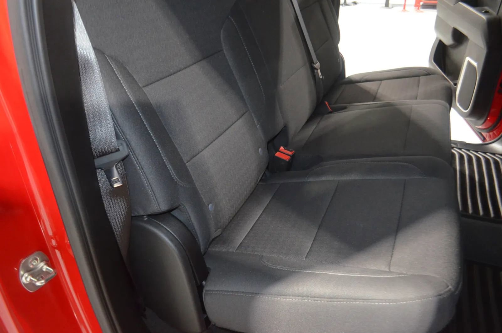 Used 2025 Chevrolet Silverado 1500 LT image 18