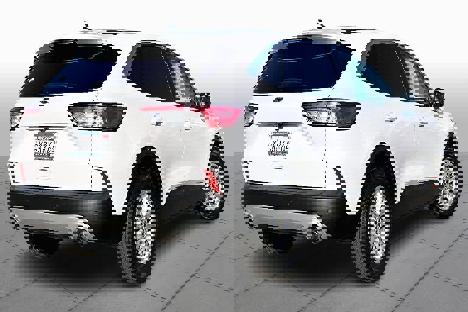 Used 2021 Ford Escape SE image 12