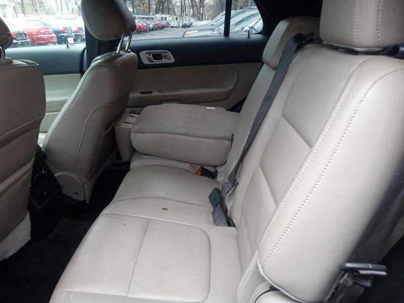 Used 2012 Ford Explorer XLT FWD image 8