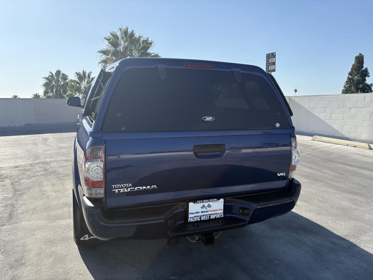 Used 2015 Toyota Tacoma 4x4 Double Cab w/ TRD Sport Package image 14