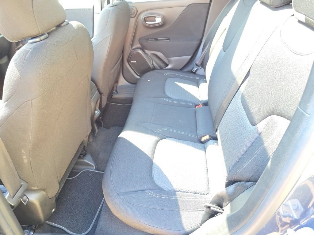 Used 2021 Jeep Renegade Latitude w/ Sun & Sound Group AWD/4WD image 18