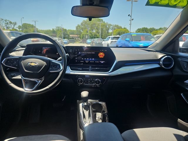 Used 2024 Chevrolet Trax LT w/ Driver Confidence Package FWD image 13