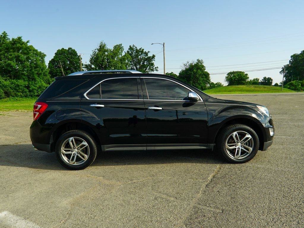 Used 2016 Chevrolet Equinox LTZ w/ Enhanced Convenience Package AWD/4WD image 2