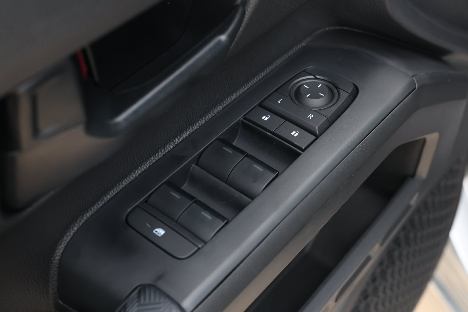 New 2026 Toyota Tacoma SR5 RWD image 25