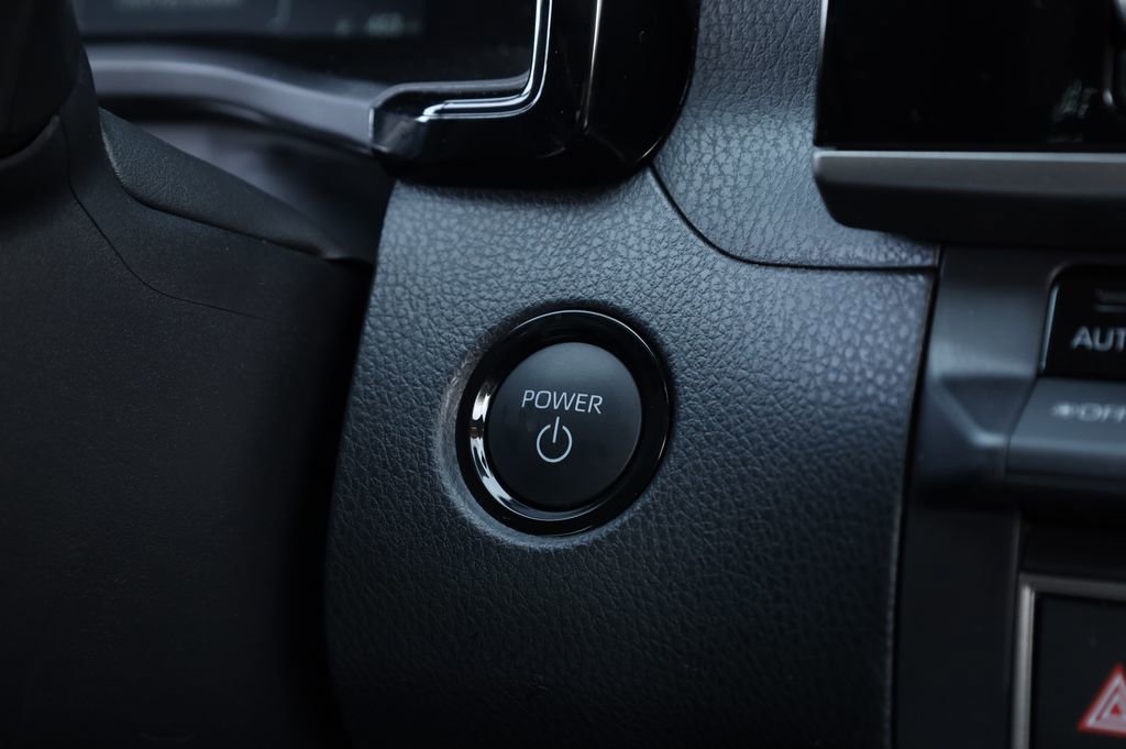 Used 2025 Toyota Camry LE image 14