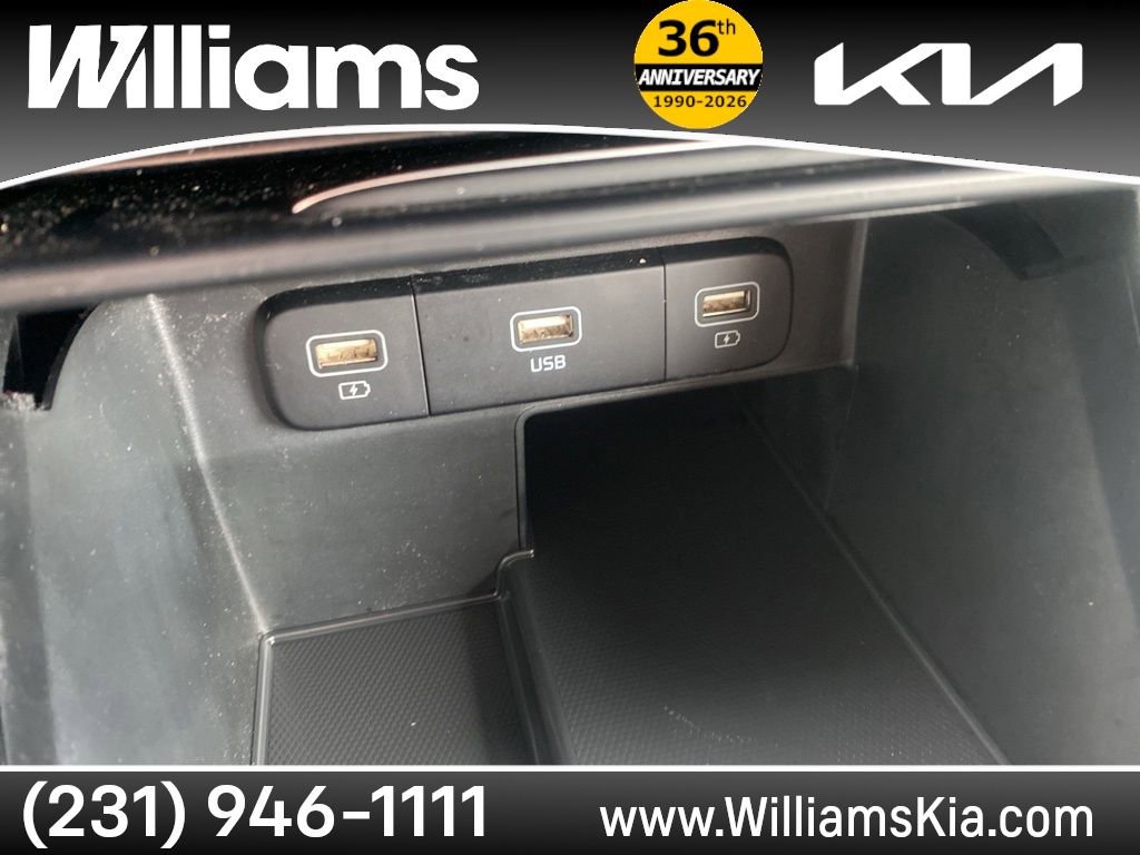 Used 2022 Kia Sorento LX image 24