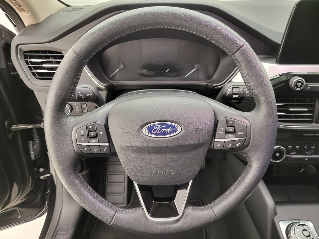 Used 2020 Ford Escape SEL image 5