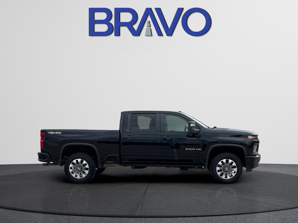 Used 2022 Chevrolet Silverado 2500 Custom w/ Custom Value Package image 4