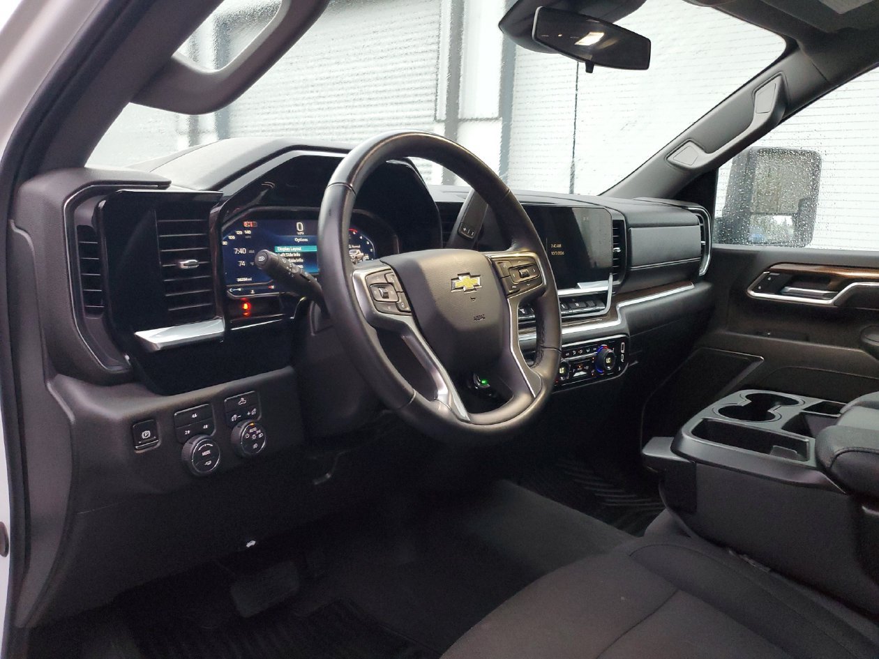 Used 2025 Chevrolet Silverado 2500 LT w/ Convenience Package AWD/4WD image 21