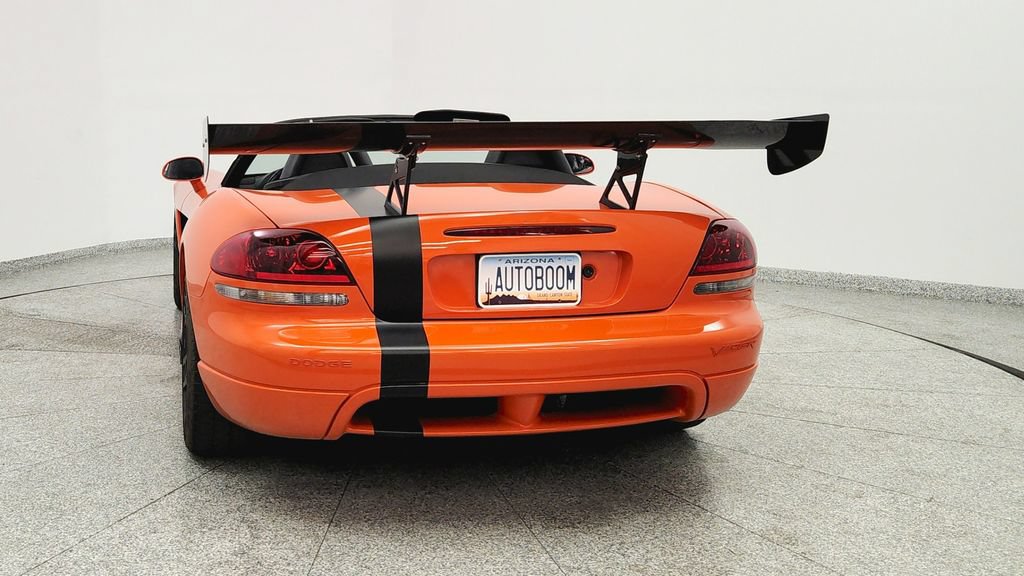Used 2008 Dodge Viper SRT-10 RWD image 4