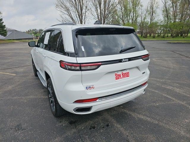 Used 2024 Jeep Grand Cherokee Overland w/ Luxury Tech Group IV AWD/4WD image 3