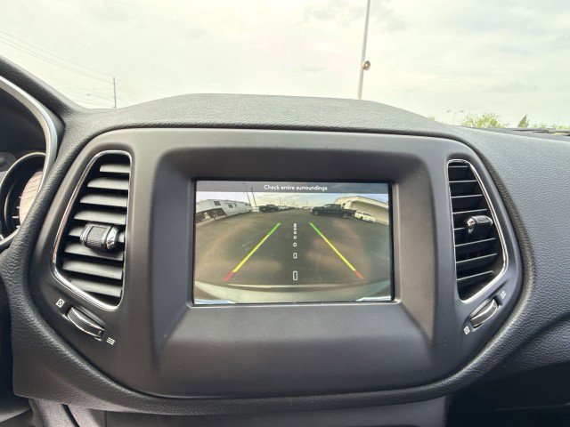 Used 2020 Jeep Compass Latitude image 22