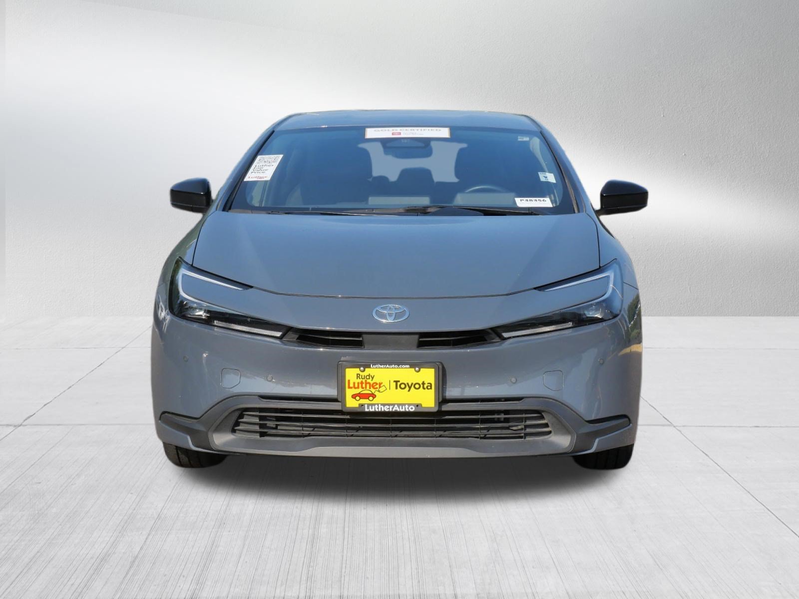 Certified 2025 Toyota Prius LE FWD image 2