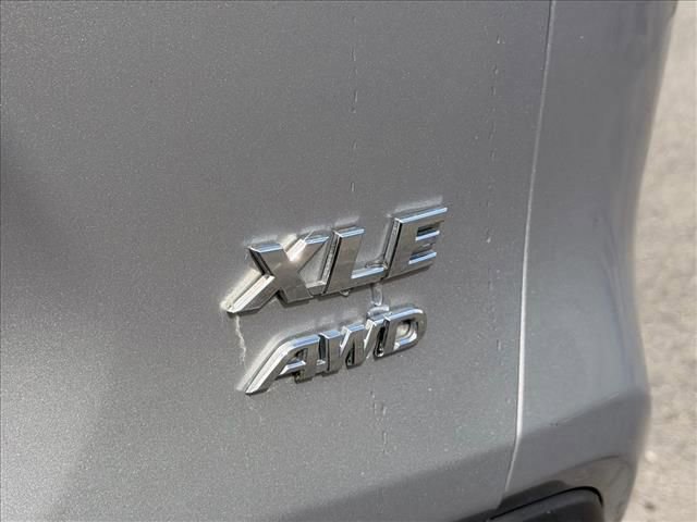 Used 2022 Toyota RAV4 XLE Premium AWD/4WD image 28