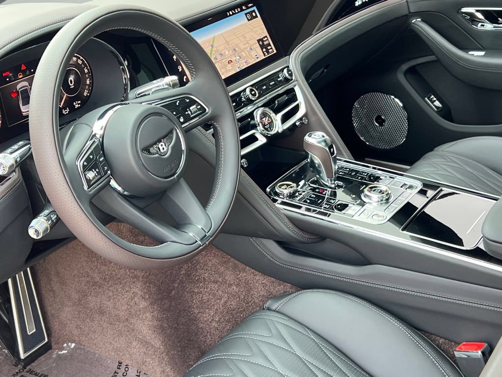 Used 2026 Bentley Flying Spur Plug-In Hybrid AWD/4WD image 16