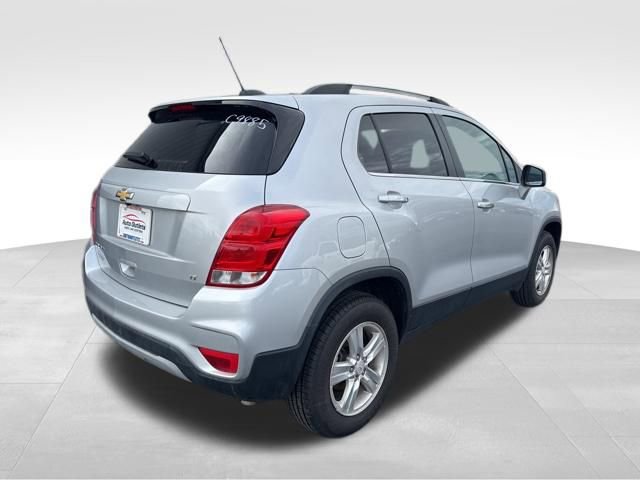 Used 2019 Chevrolet Trax LT w/ LT Convenience Package image 8