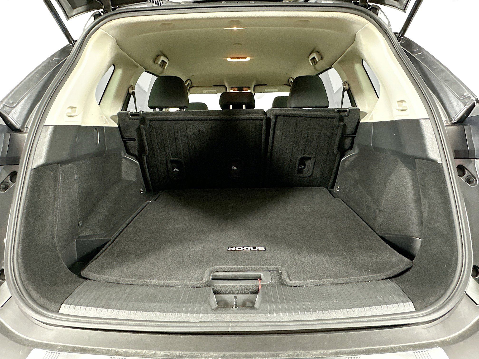 Used 2023 Nissan Rogue SV FWD image 27