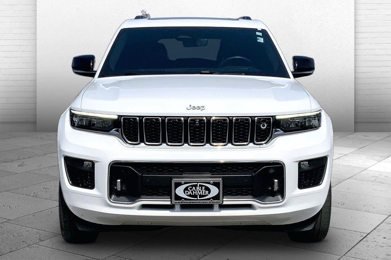 Used 2023 Jeep Grand Cherokee L Overland w/ Advanced Protech Group III AWD/4WD image 2