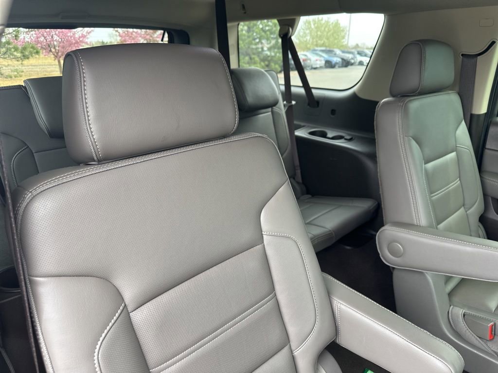 Used 2020 GMC Yukon XL Denali w/ Denali Premium Package image 30