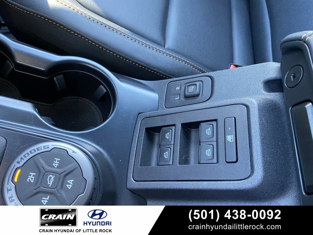 Used 2024 Ford Bronco Badlands image 25