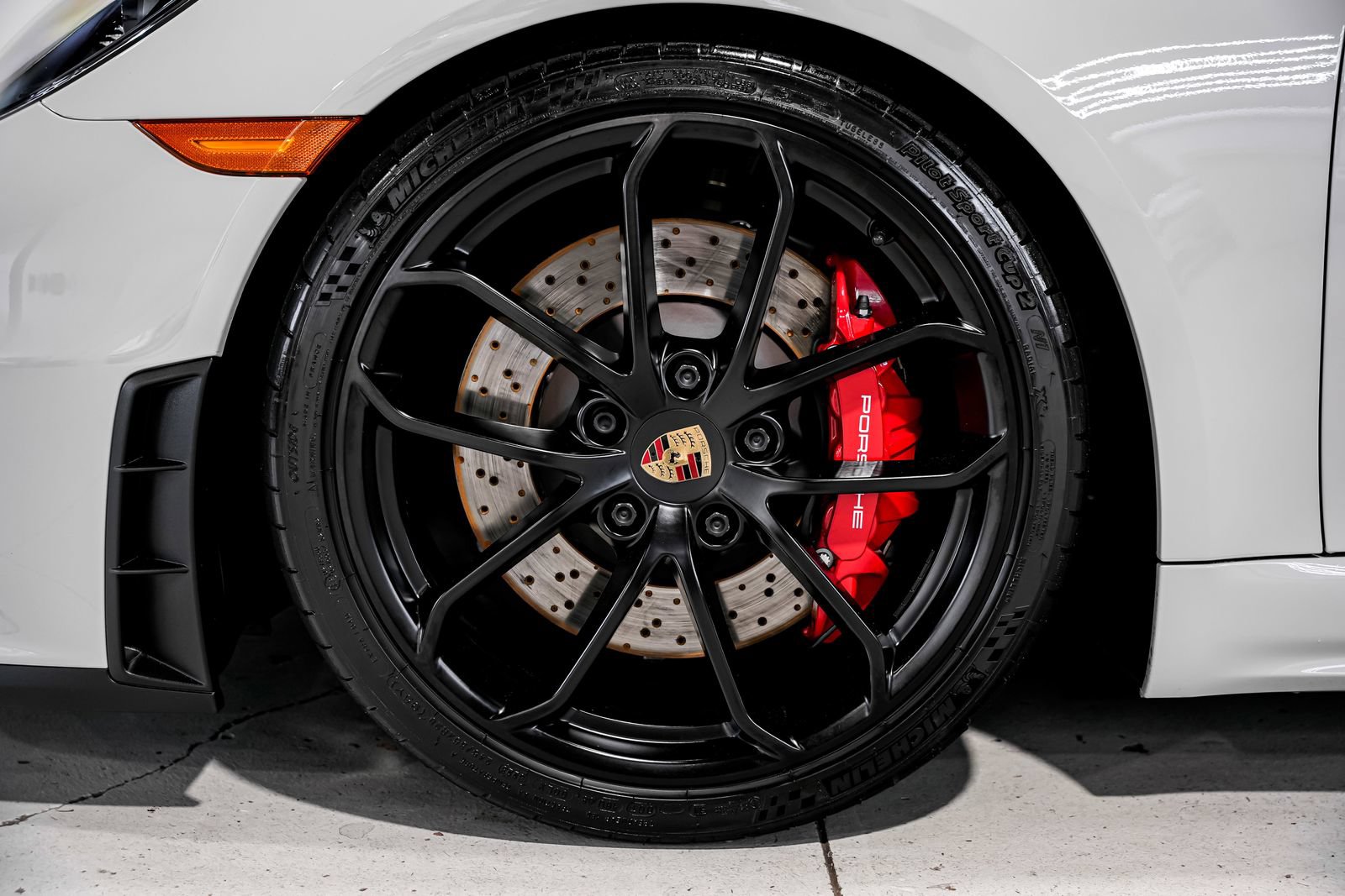 Used 2022 Porsche 718 Boxster Spyder RWD image 43