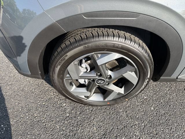 New 2026 Hyundai Venue SEL FWD image 17