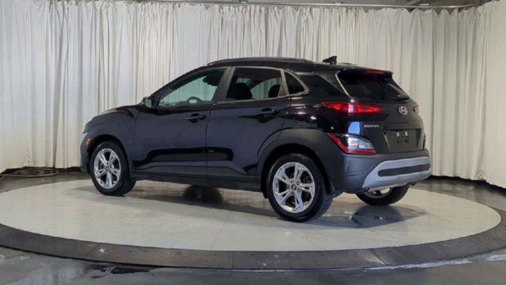 Used 2023 Hyundai Kona SEL AWD/4WD image 8