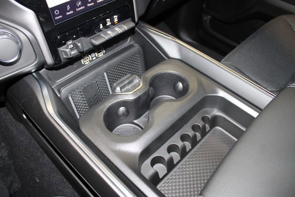 New 2026 RAM 1500 4x4 Crew Cab image 22