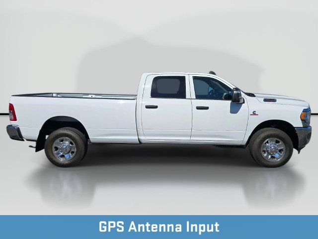 Used 2024 RAM 3500 Tradesman w/ Chrome Appearance Group AWD/4WD image 7
