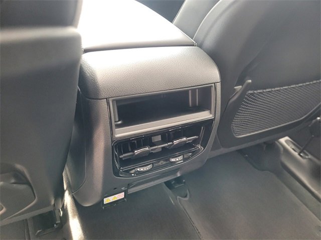 New 2025 Jeep Grand Cherokee Limited image 9