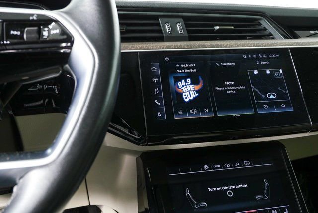 Certified 2023 Audi e-tron Premium Plus w/ Premium Plus Package AWD/4WD image 13