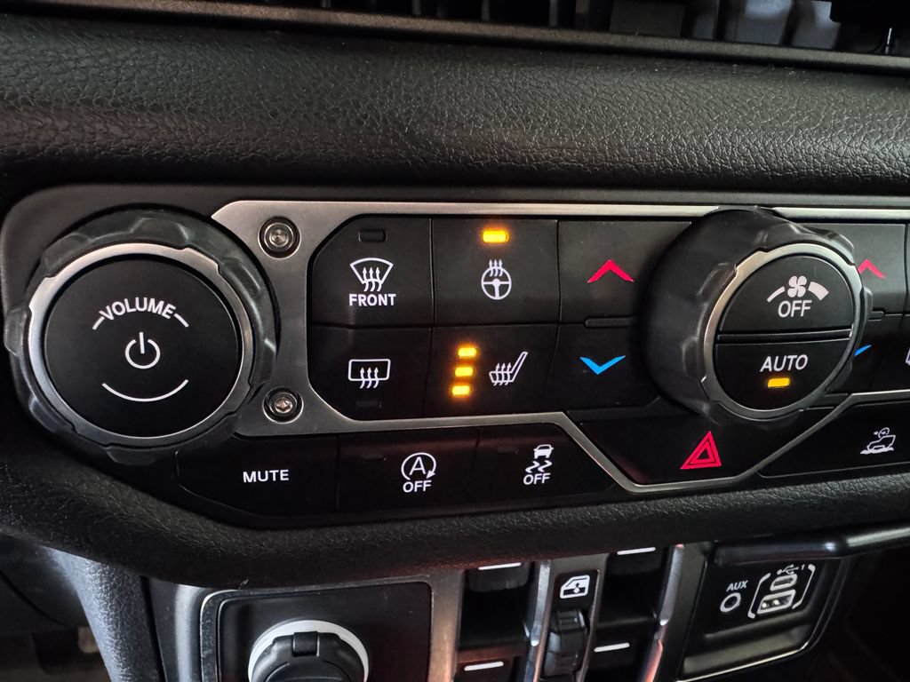 Used 2025 Jeep Wrangler Unlimited Sport AWD/4WD image 22