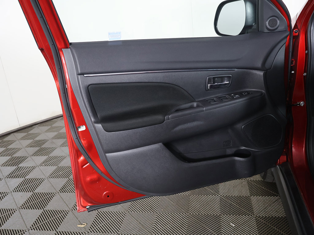 Used 2024 Mitsubishi Outlander Sport ES AWD/4WD image 18