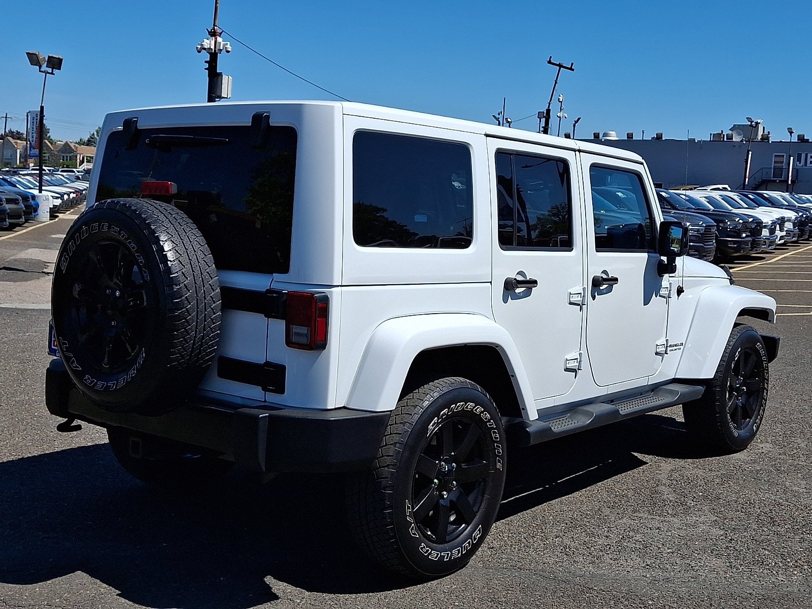 Used 2014 Jeep Wrangler Unlimited Sahara AWD/4WD image 6