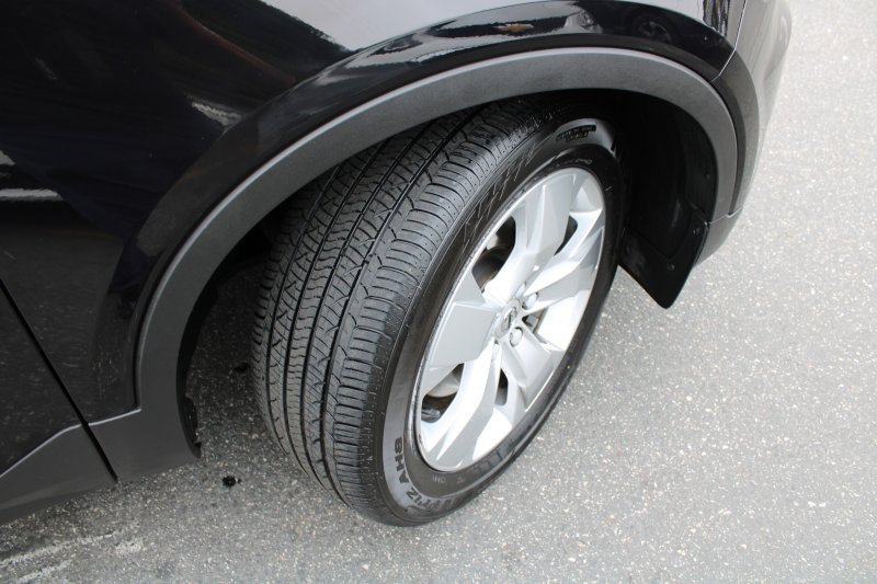 Used 2022 Volvo XC40 T4 Momentum image 19