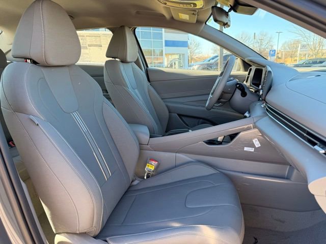 New 2026 Hyundai Elantra Sport FWD image 31