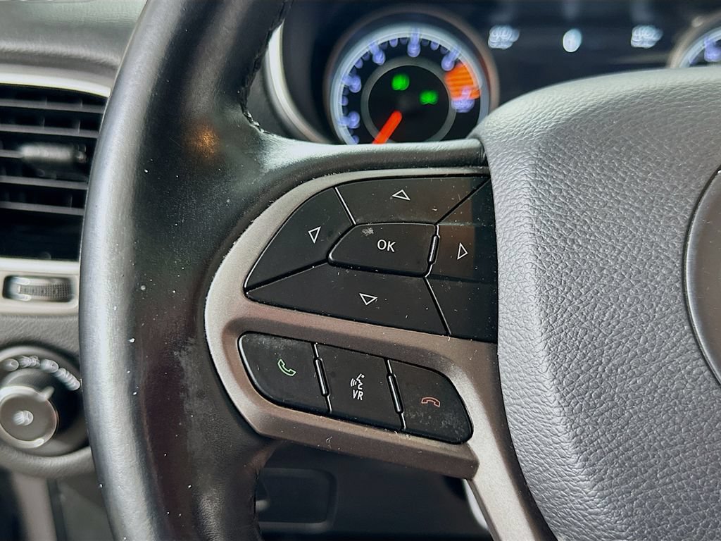 Used 2019 Jeep Cherokee Limited FWD image 22