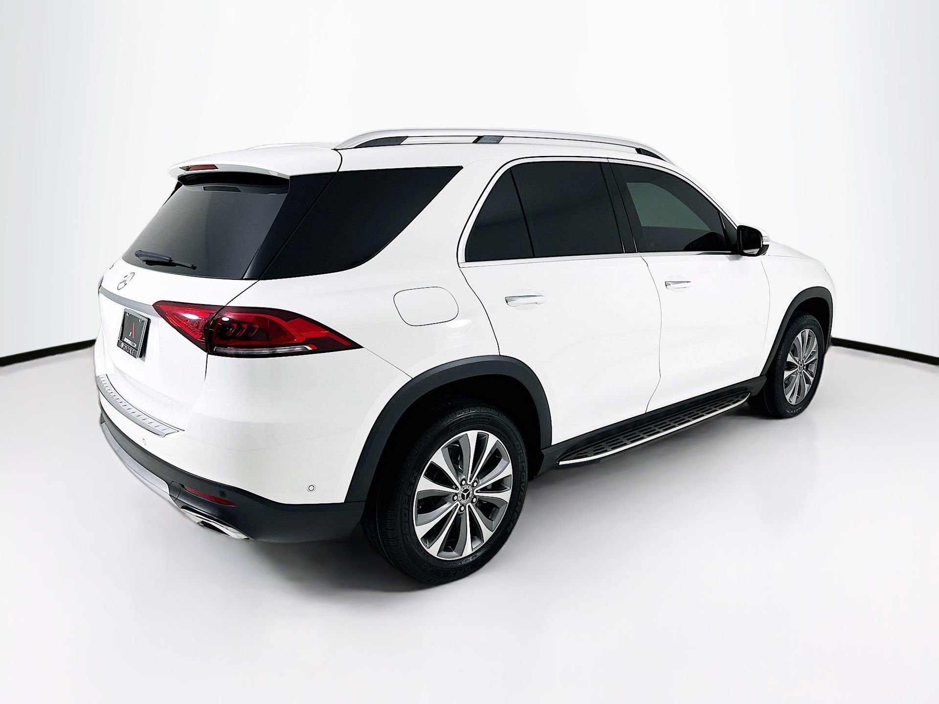 Certified 2022 Mercedes-Benz GLE 350 w/ Premium Package image 8