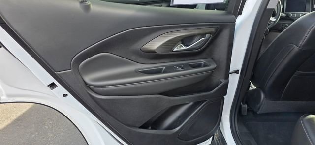 Used 2024 GMC Terrain SLT image 10