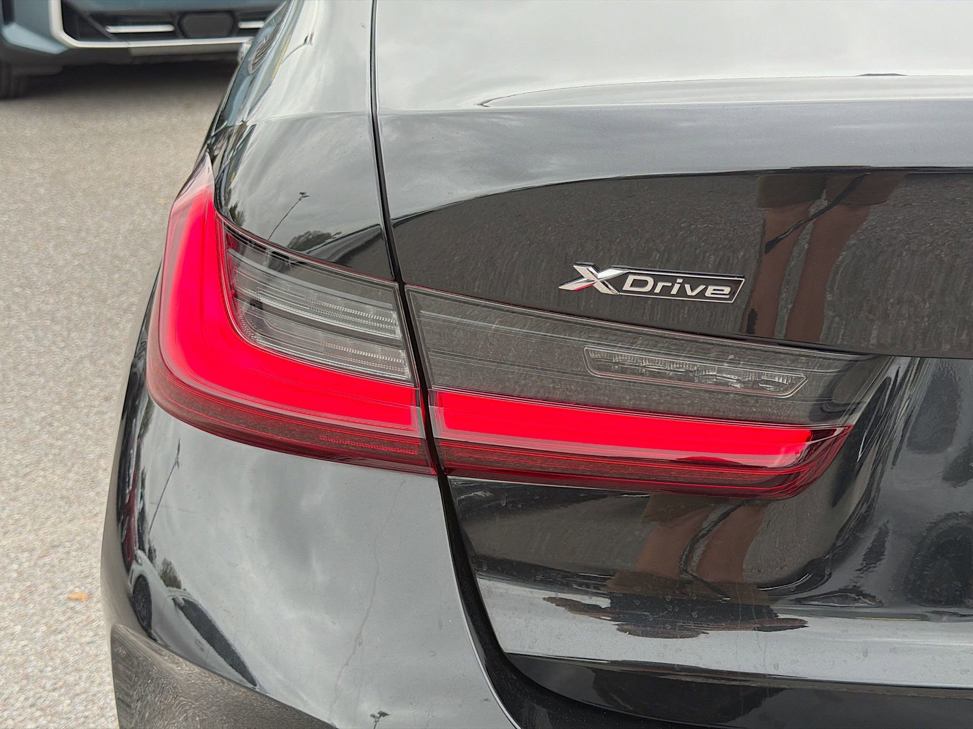 New 2025 BMW 330i xDrive Sedan w/ Convenience Package image 9