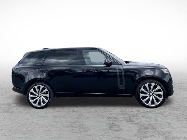 Used 2023 Land Rover Range Rover Long Wheelbase Autobiography image 4