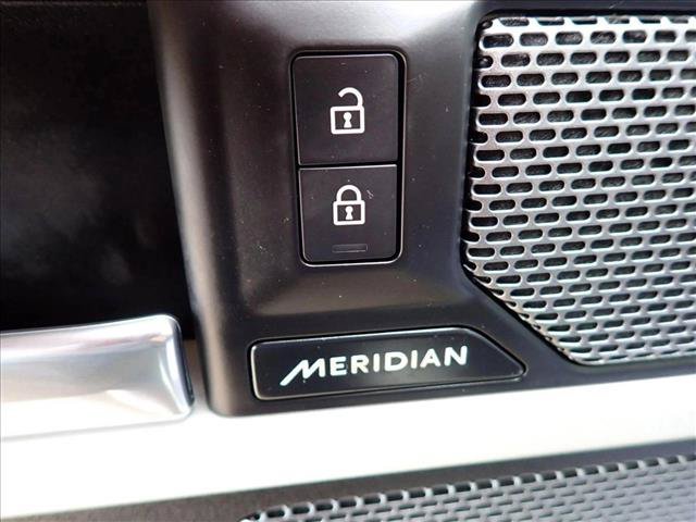 Used 2023 Land Rover Defender 110 S AWD/4WD image 15