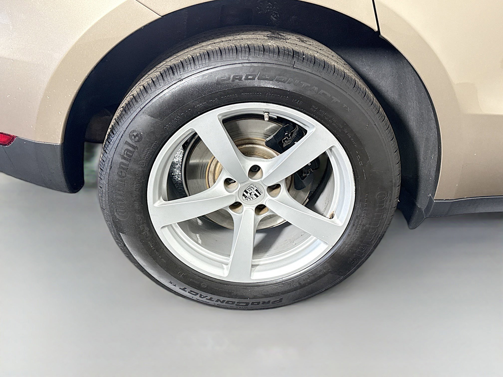 Used 2018 Porsche Macan image 32