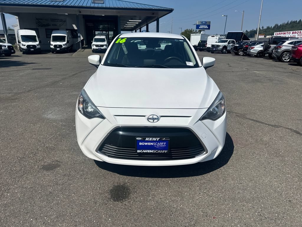 Used 2016 Scion iA FWD image 9