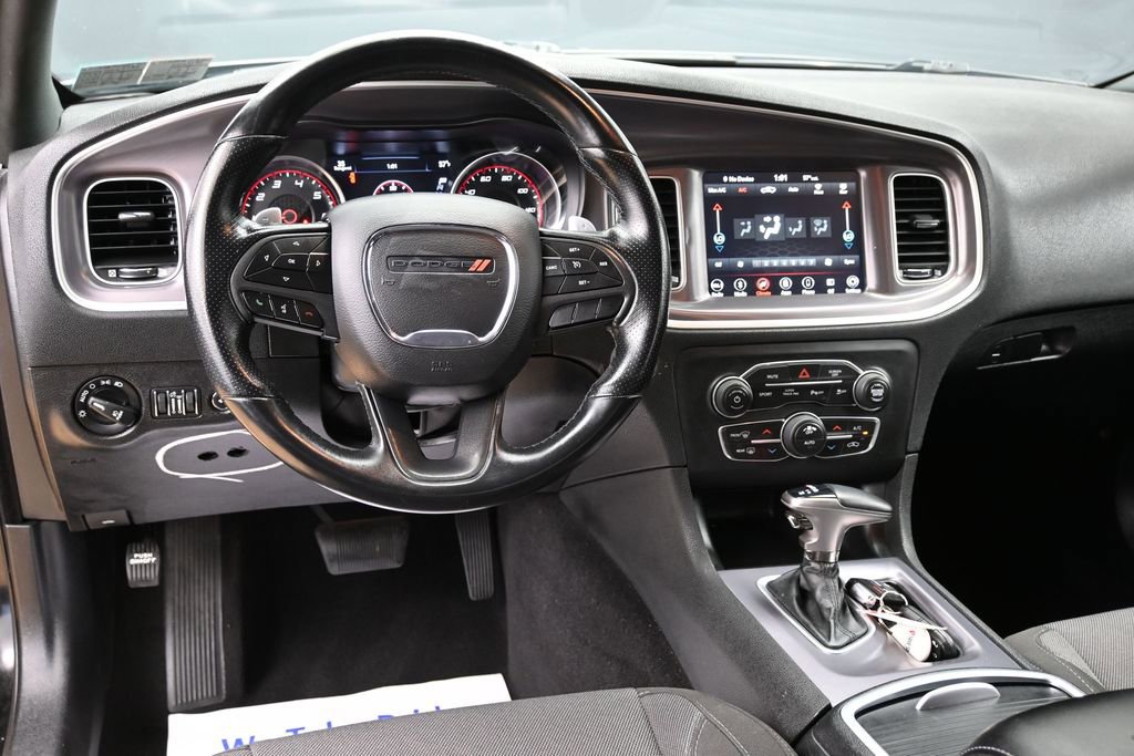 Used 2019 Dodge Charger SXT AWD/4WD image 31