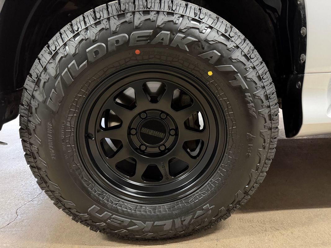 Used 2018 Lexus GX 460 Premium w/ Premium Package image 35