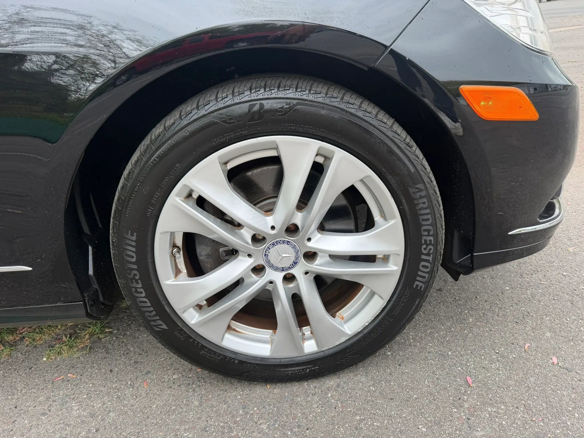 Used 2011 Mercedes-Benz E 350 4MATIC Sedan image 6