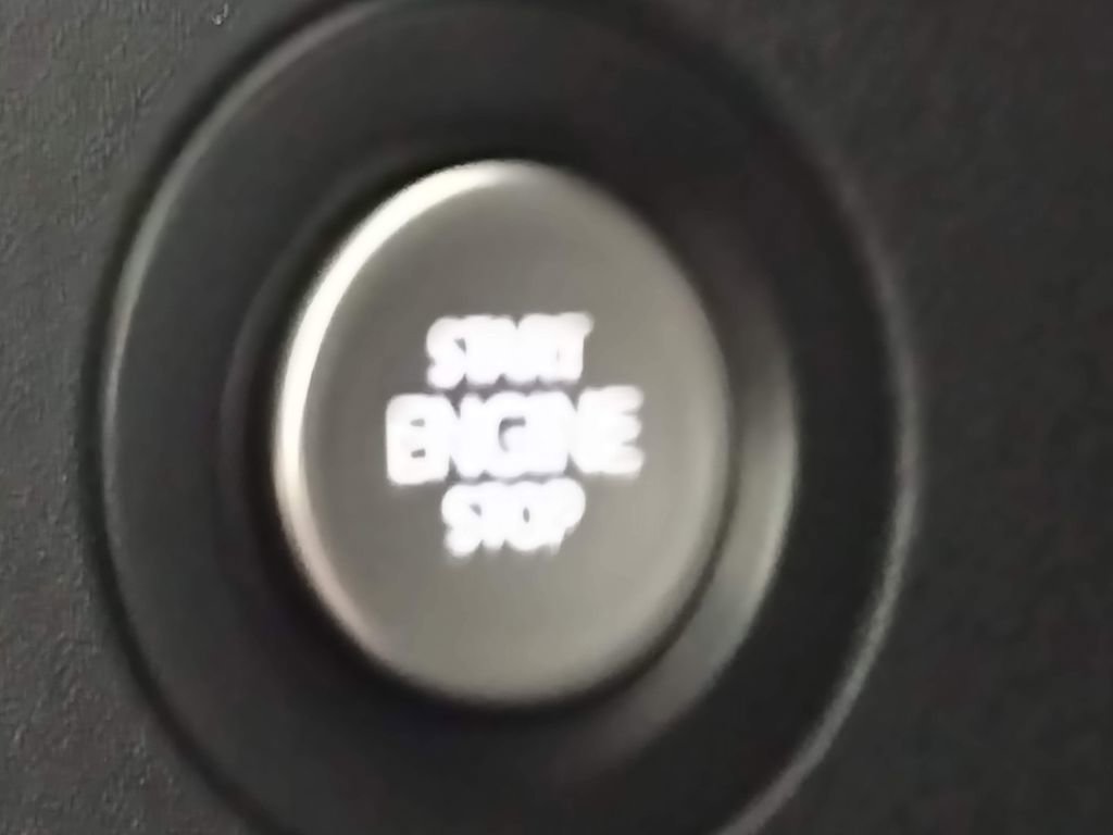 New 2025 Volkswagen ID. Buzz Pro S image 31