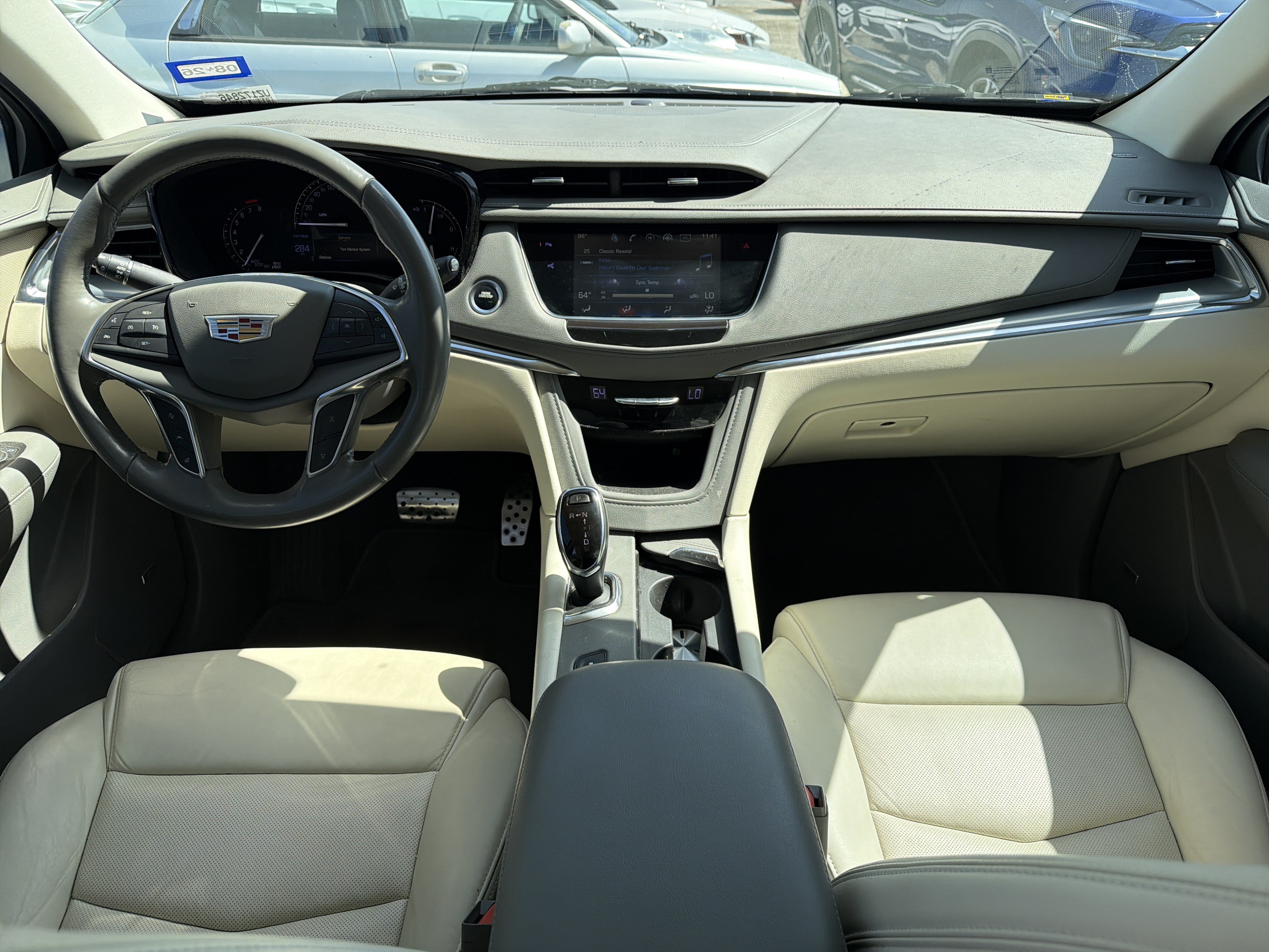 Used 2019 Cadillac XT5 Premium Luxury w/ Driver Assist Package FWD image 10